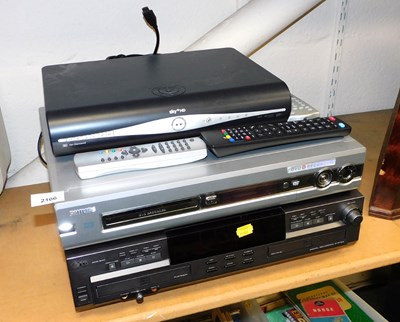 Lot 2106 - An LG digital recording system, ADR-820, a...