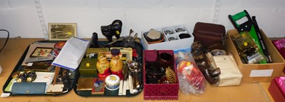 Lot 2109 - General household effects, to include a...