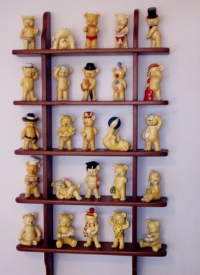 Lot 2156 - Twenty Five Franklin Mint porcelain Teddy...