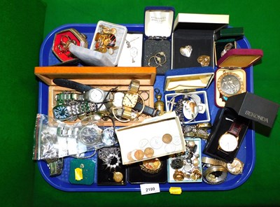 Lot 2199 - Costume jewellery, to include lady's and...