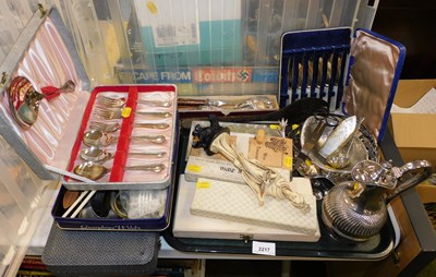 Lot 2217 - General household effects, to include cased...