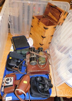 Lot 2224 - A pair of early 20thC marine field binoculars,...