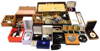 Lot 567 - Silver and costume jewellery, including rings,...