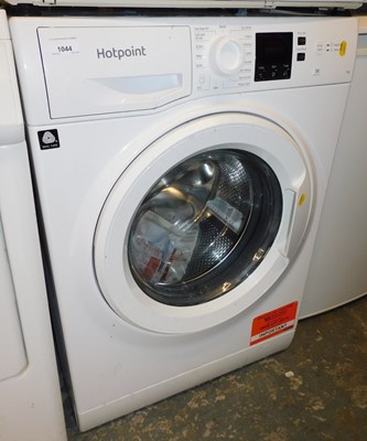 Lot 1044 - A Hotpoint 7kg tumble dryer.