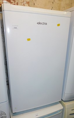Lot 1045 - An Electra fridge.