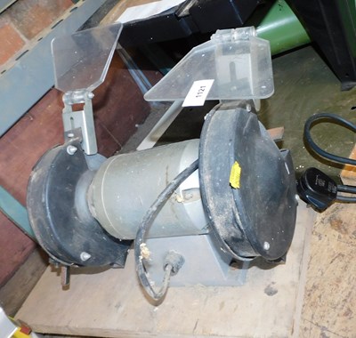 Lot 1121 - A Wickes 230 V double ended bench grinder,...