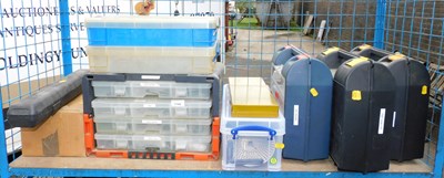 Lot 1145 - Various tools, to include a morticer and parts,...