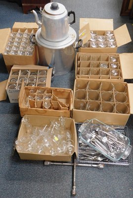Lot 2022 - Glasswares and flatware, etc. (7 boxes)