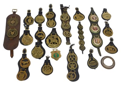 Lot 187 - A group of martingales, with horse brasses for...