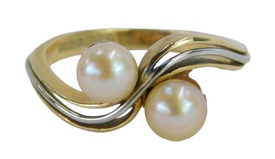 Lot 351 - An 18ct gold twist ring, of bicolour design,...