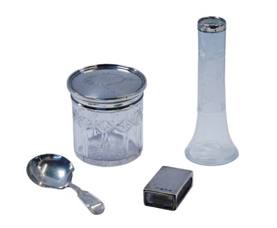 Lot 428 - A Victorian silver Fiddle pattern caddy spoon,...