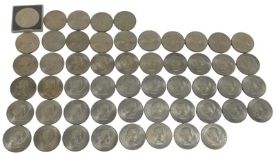 Lot 471 - A group of Elizabeth II commemorative crowns,...