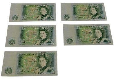 Lot 474 - Five consecutive Elizabeth II one-pound...