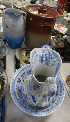 Lot 2109 - A blue and white floral jug and bowl set,...