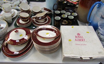 Lot 2111 - Ceramics, including a Crown Ducal part dinner...