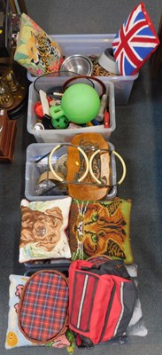 Lot 2101 - Household items, including cushions, textiles,...