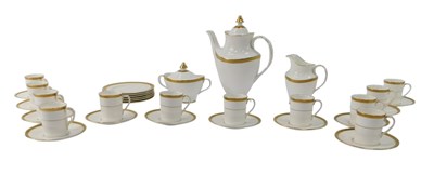 Lot 327 - A Royal Doulton porcelain Royal Gold pattern...