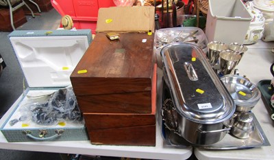 Lot 2143 - Miscellaneous household wares, including...