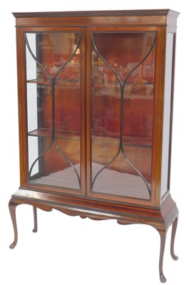 Lot 658 - A Victorian mahogany and boxwood line inlaid...