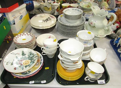 Lot 2250 - Ceramics, including tea and dinner wares,...