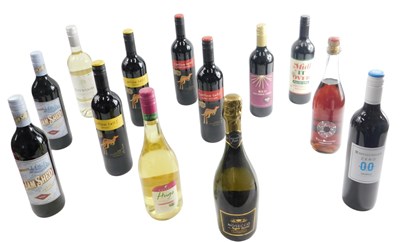 Lot 418 - A selection of alcohol and non-alcoholic...