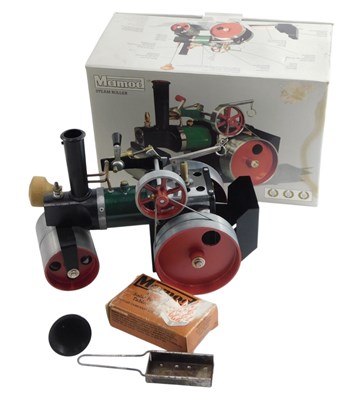 Lot 473 - A Mamod steam roller, boxed.