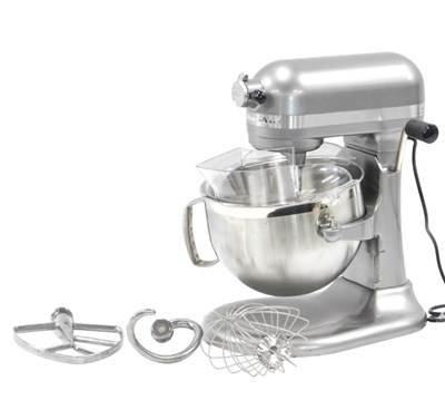 Lot 511 - A Kitchenaid artisan stand mixer, in silver,...