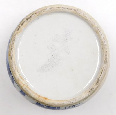 Lot 38 - A Qing dynasty late 19thC blue and white...