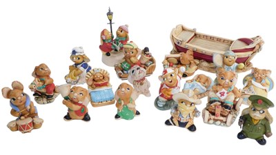 Lot 530 - A group of Pendelfin rabbits, to include Biff,...