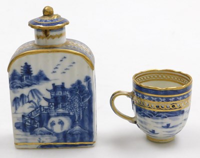 Lot 39 - A group of Qing dynasty late 18thC porcelain...