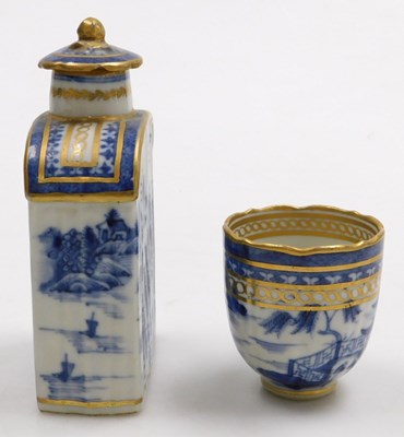 Lot 39 - A group of Qing dynasty late 18thC porcelain...