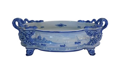 Lot 729 - An early 20thC Delft blue and white jardiniere...