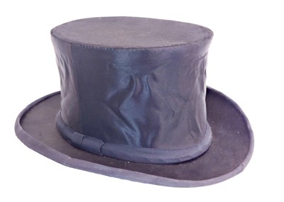 Lot 708 - A Top Hat's of America gentlemens collapsible...