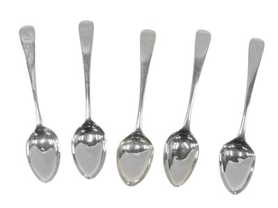 Lot 763 - A set of five George III silver old English...