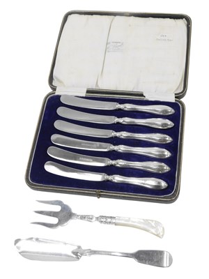 Lot 775 - A collection of small silver, to include a...