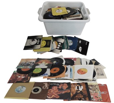 Lot 813 - A quantity of 45rpm records, mainly 1980s, 90s...