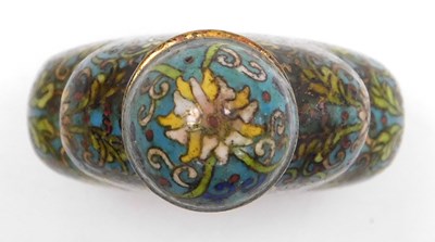 Lot 35 - A Qing dynasty late 19thC cloisonne snuff...