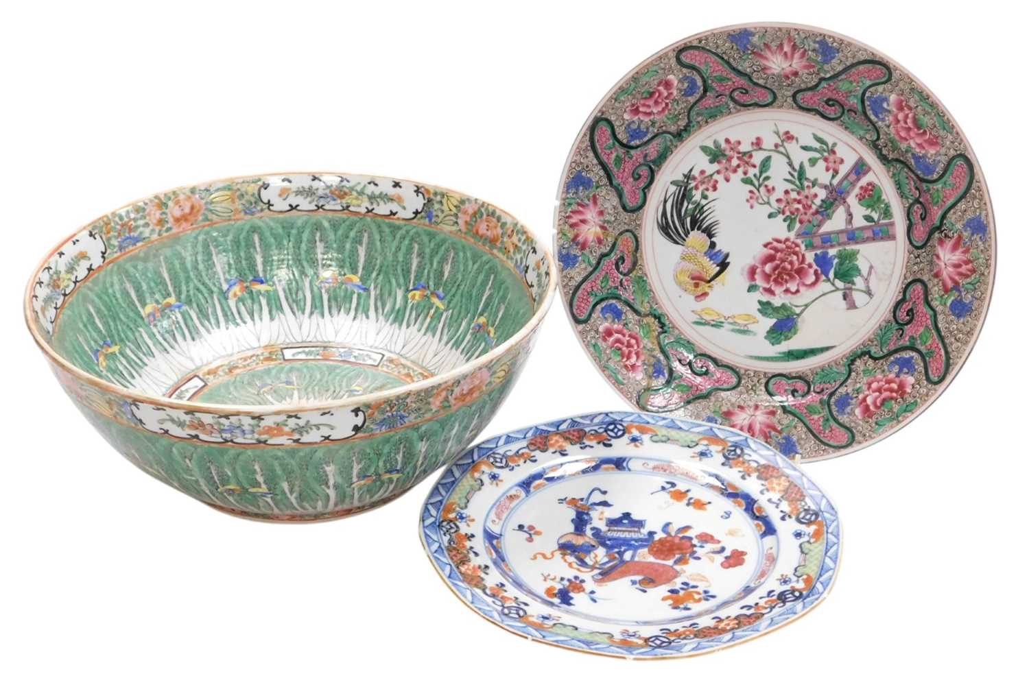 Lot 46 - A Qing dynasty late 18thC clobbered blue and...