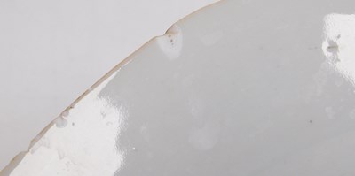 Lot 46 - A Qing dynasty late 18thC clobbered blue and...