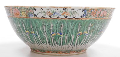 Lot 46 - A Qing dynasty late 18thC clobbered blue and...