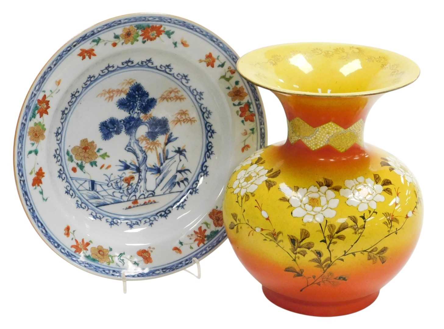 Lot 29 - A Qing dynasty late 18thC famille verte and...