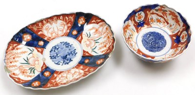 Lot 66 - A group of Japanese imari dishes, Meiji period...