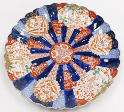 Lot 66 - A group of Japanese imari dishes, Meiji period...