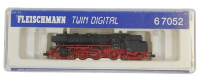 Lot 194 - A Fleischmann twin digital 67052 tank...