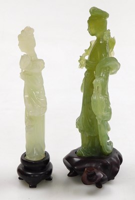 Lot 77 - A 20thC Chinese jade figure of Guanyin,...