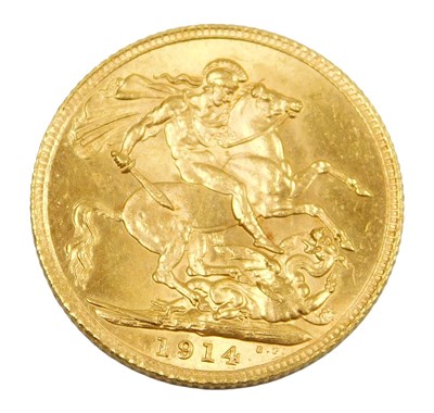 Lot 15 - A George V full gold sovereign 1914, 8.0g.