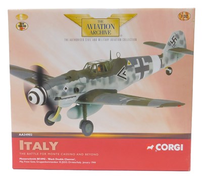 Lot 244 - Corgi The Aviation Archive 1:32 scale AA34902...
