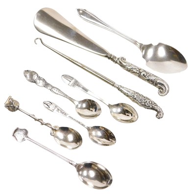 Lot 120 - A group of silver, including a George V silver...