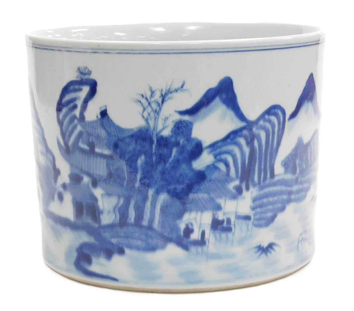 Lot 82 - A Qing dynasty late 19thC blue and white...