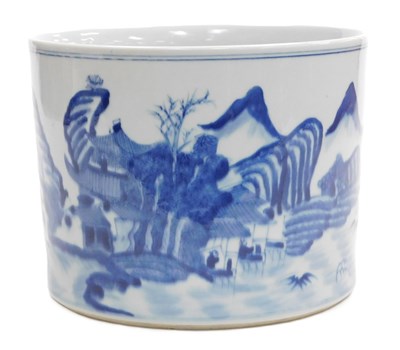 Lot 82 - A Qing dynasty late 19thC blue and white...